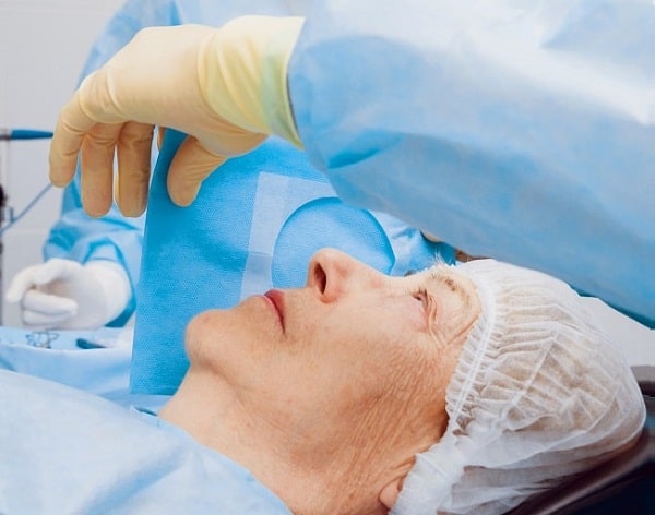 cataract-eye-img